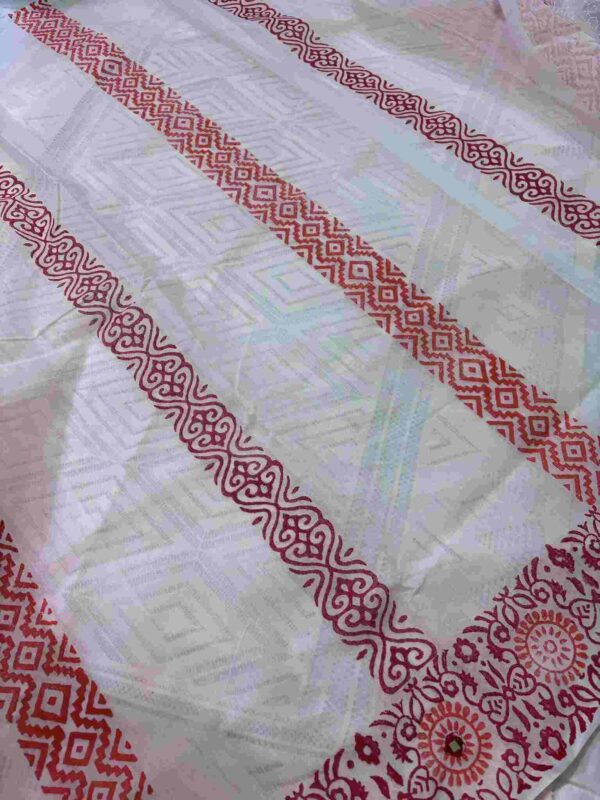 আরামদায়ক কটন সিল্কের শাড়ি - Image 4